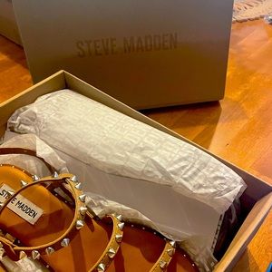 Steve Madden Travel Sandal